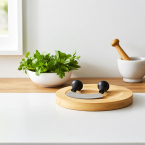 Kräuterbrettchen mit Wiegemesser